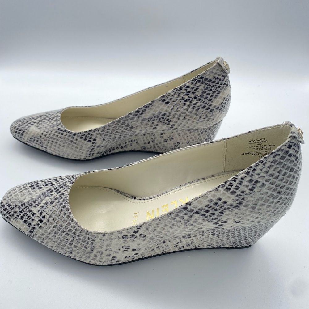 Anne Klein Women's Isley Wedge Pump